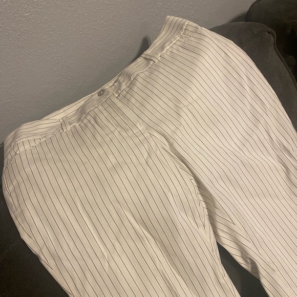 WHBM Women's size 6R white pinstriped pants - Picture 3 of 5